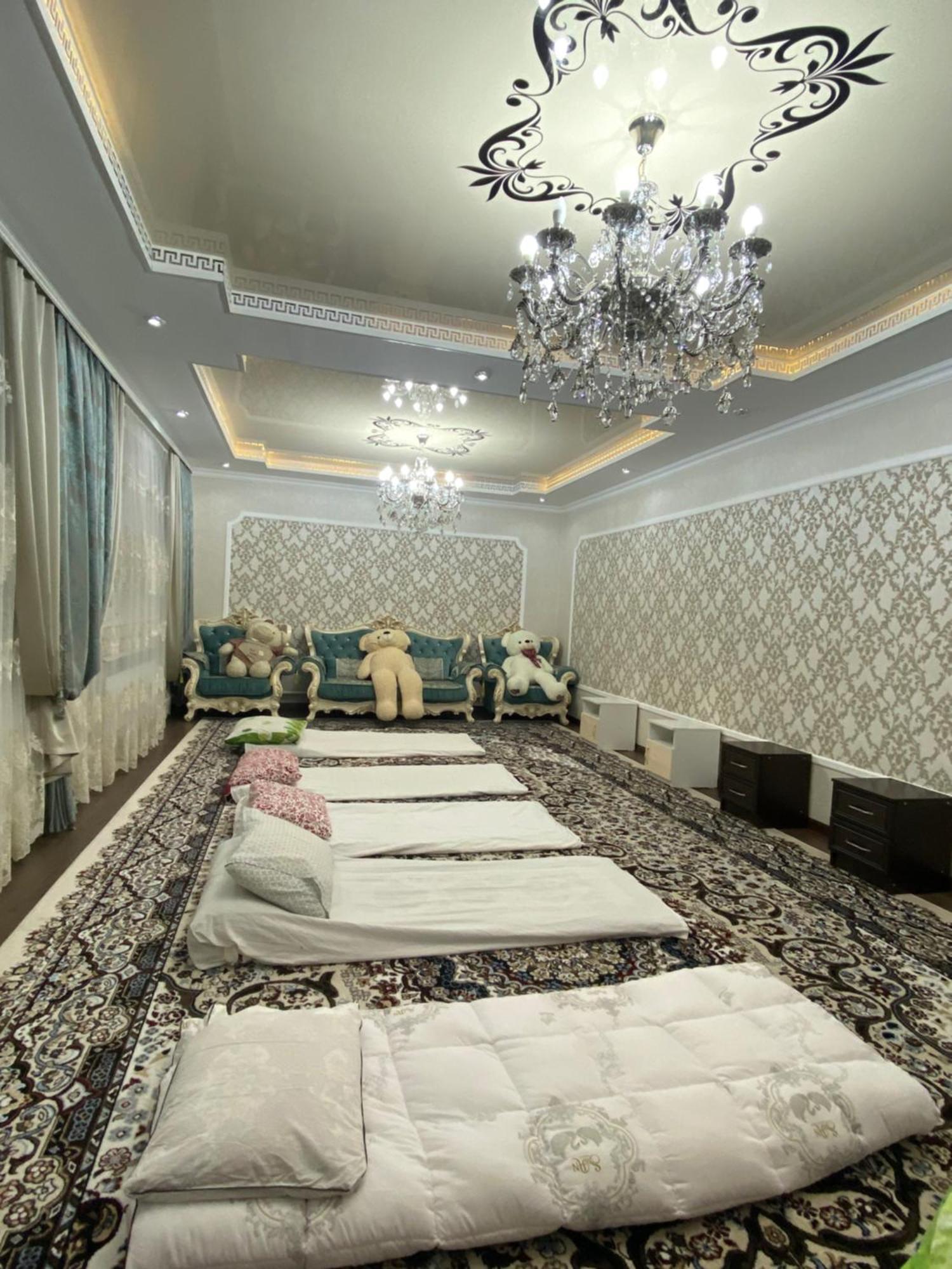 Guest House Glover Каракол Экстерьер фото