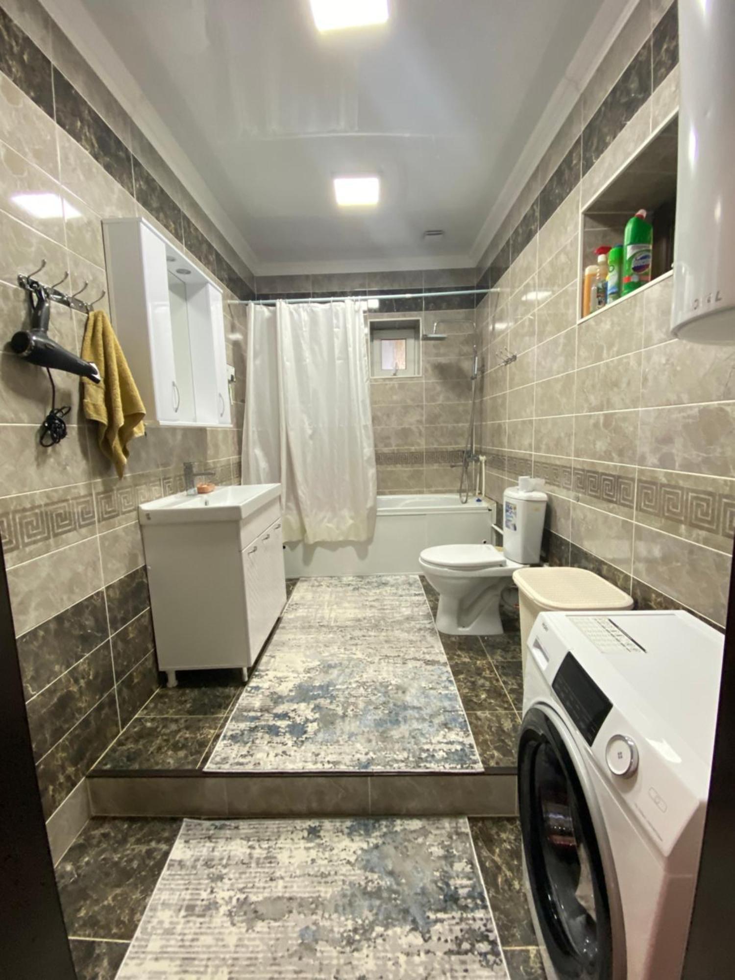 Guest House Glover Каракол Экстерьер фото