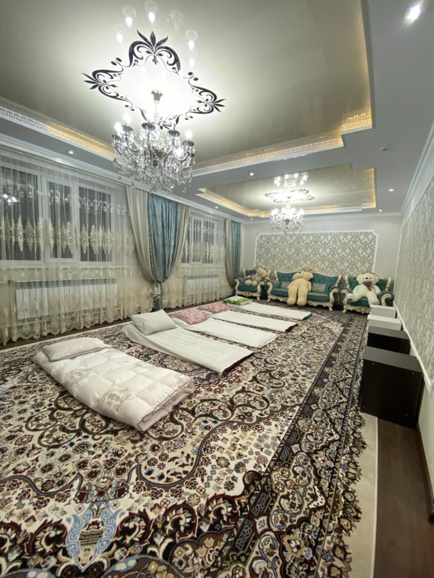 Guest House Glover Каракол Экстерьер фото